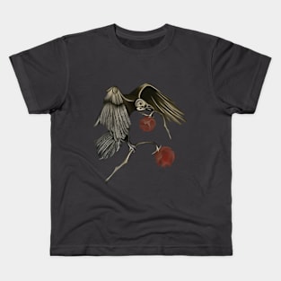 The Raven comes at night Kids T-Shirt